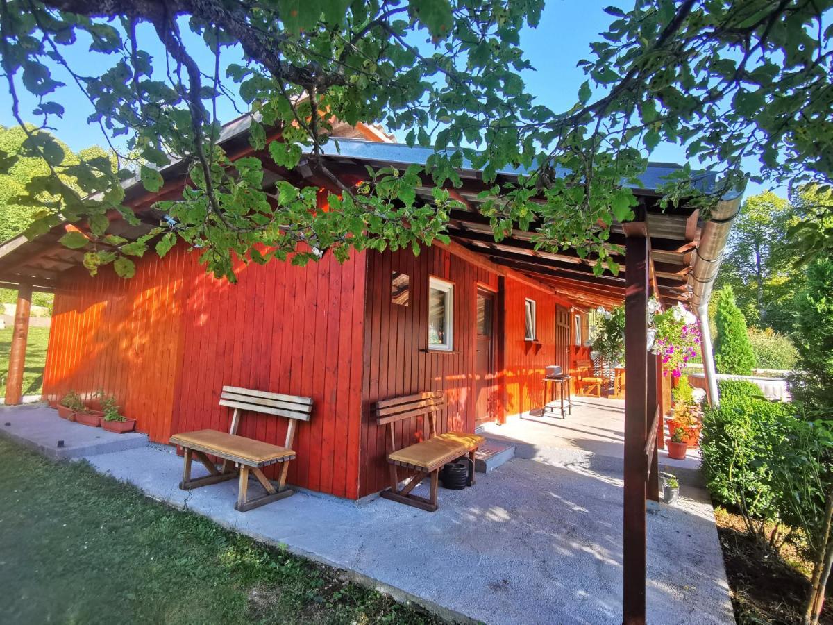 Holiday Home La Sierra Korenica Ngoại thất bức ảnh