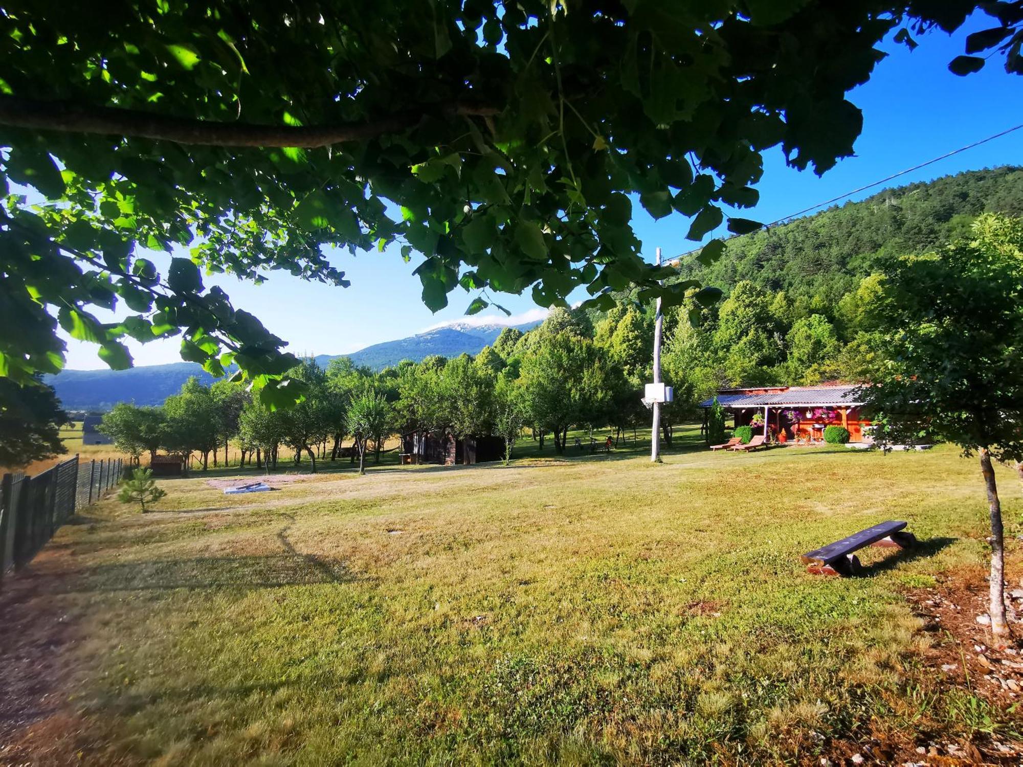 Holiday Home La Sierra Korenica Ngoại thất bức ảnh