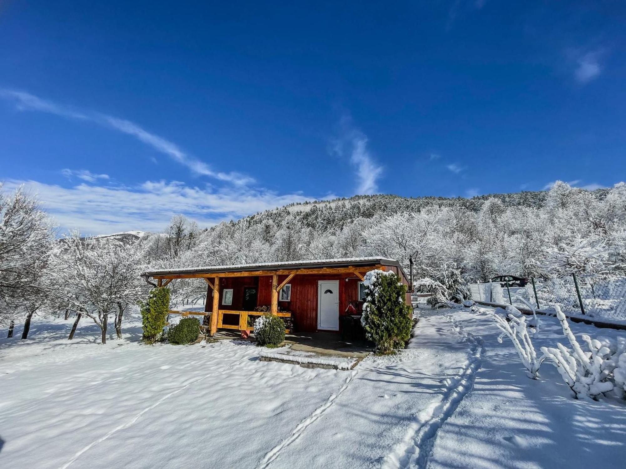Holiday Home La Sierra Korenica Ngoại thất bức ảnh